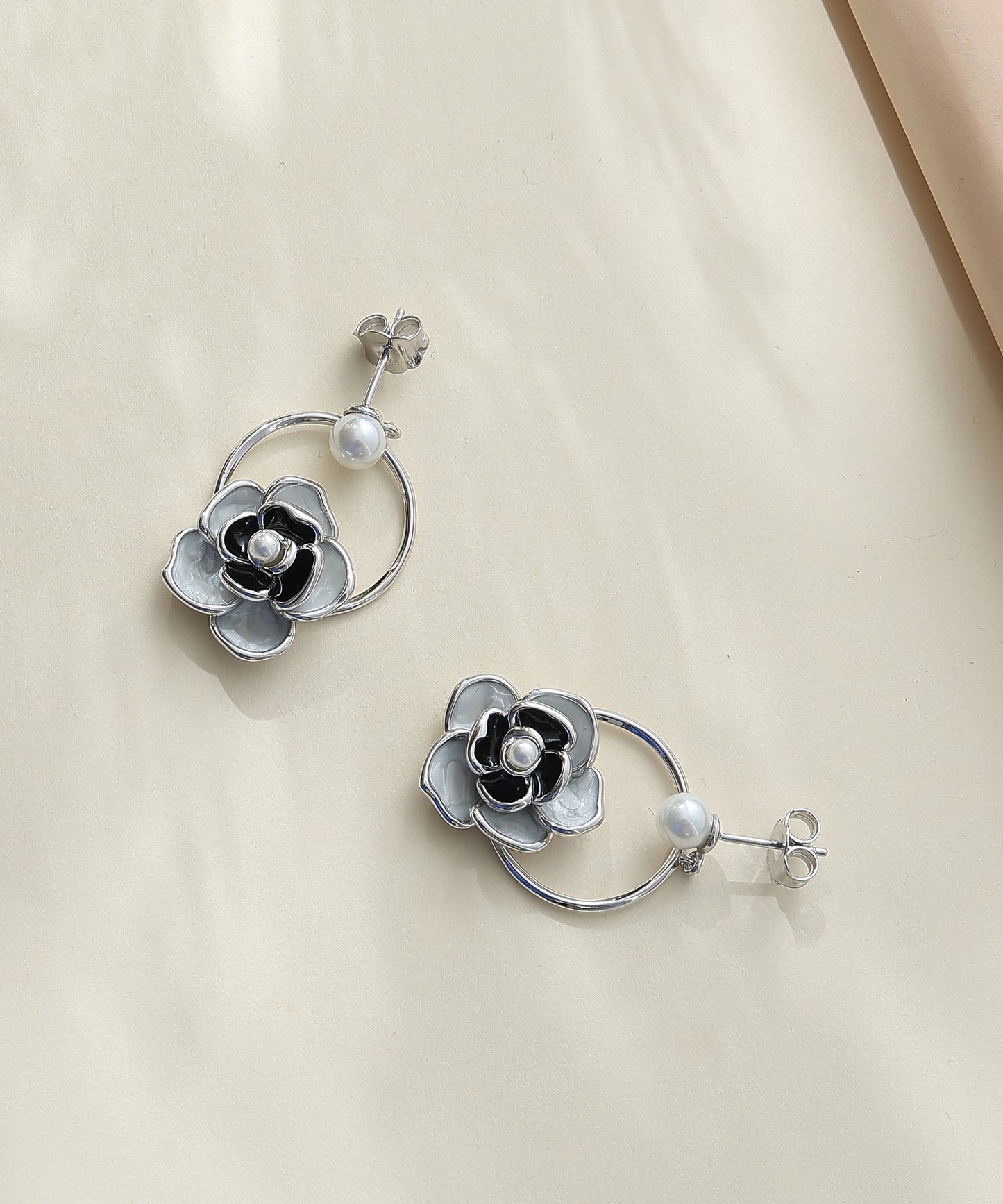 Siora Jewels Pearl Orbit 925 Silver Necklace for Women | Rhodium Finish with Interlocking Loops, Pearl & Zircon Detailing