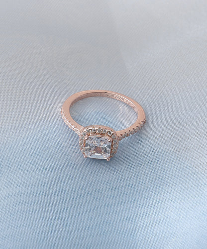 Siora Jewels Classic Cushion Halo 925 Sterling Silver Ring for Women | Rose Gold Finish with Cushion-Cut Zircon Centerpiece